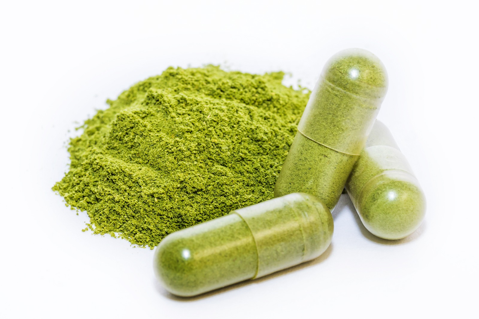 Moringa Capsules filled with Moringa powder